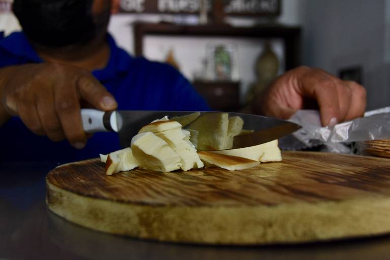 Cuchillos para cortar queso - QUESOS LAVEGA