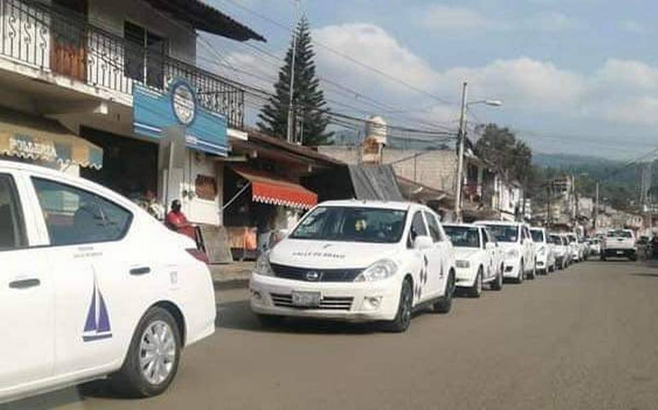  Taxistas se manifiestan y bloquean accesos a Valle de Bravo - El Sol de  Toluca | Noticias Locales, Policiacas, sobre México, Edomex y el Mundo